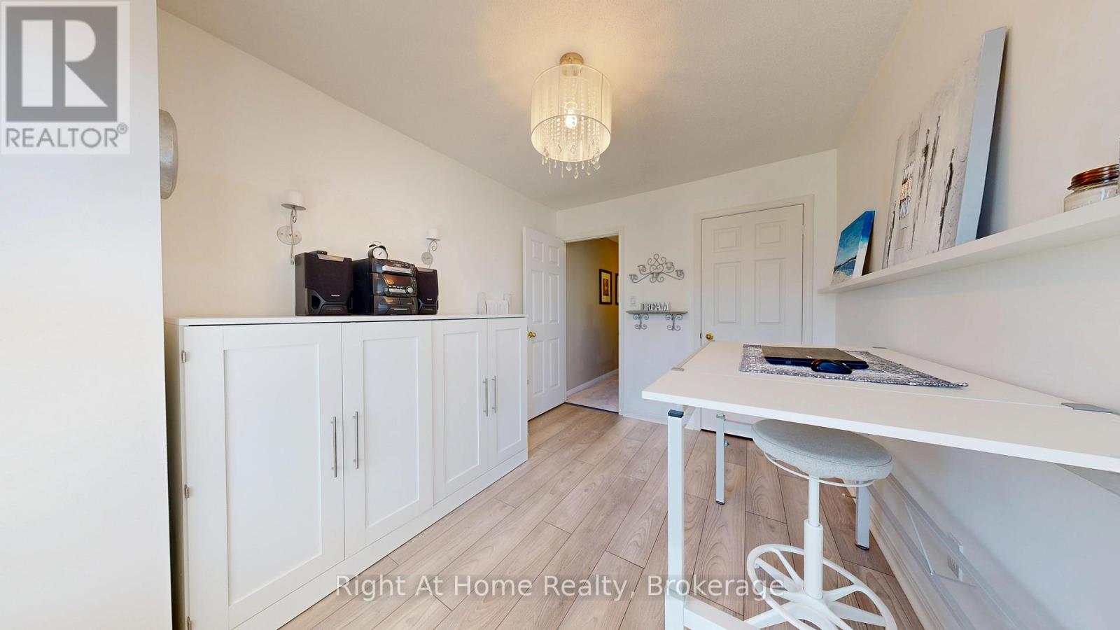 40 TORR LANE - 36