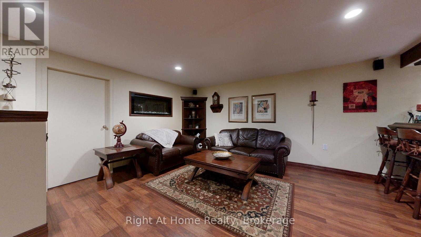 40 TORR LANE - 42