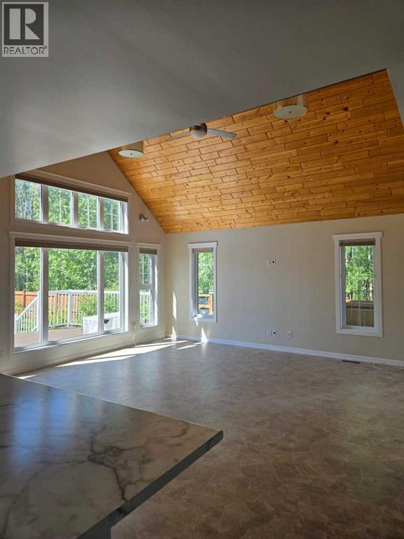 5709 57 Avenue - 8