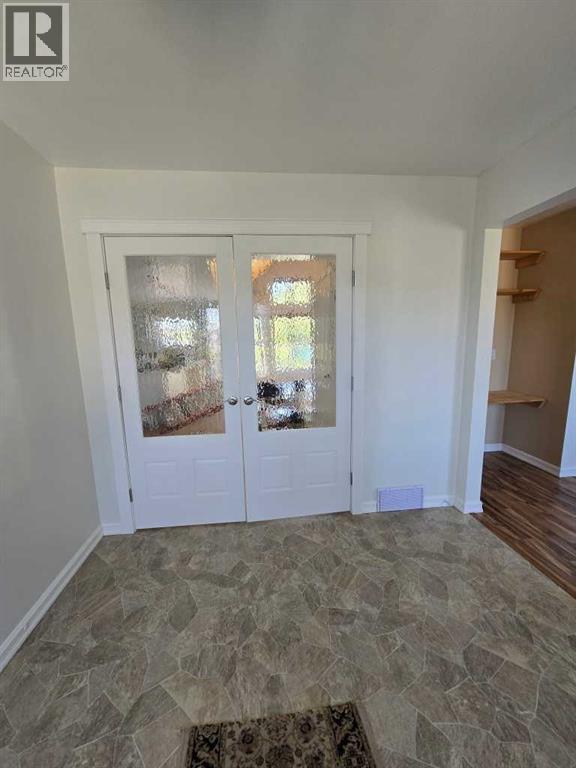 5709 57 Avenue - 6