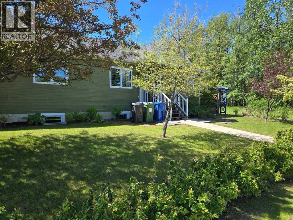 5709 57 Avenue - 39
