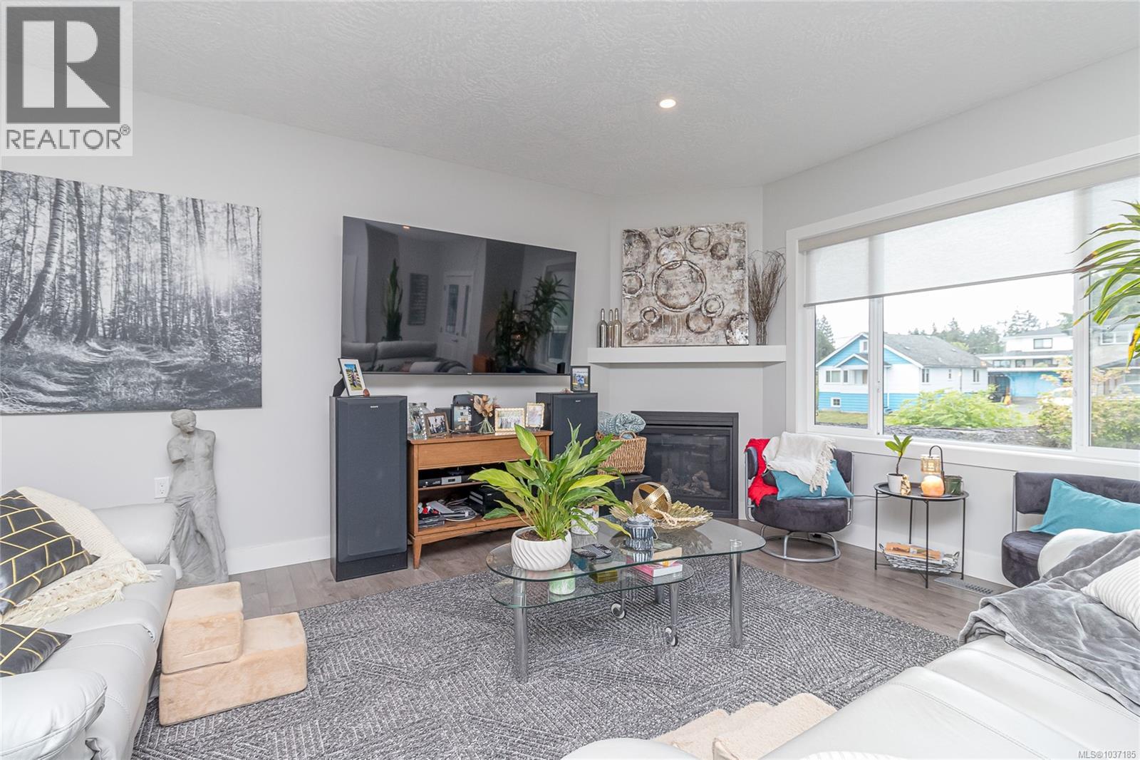 3205 Douglas St - 6