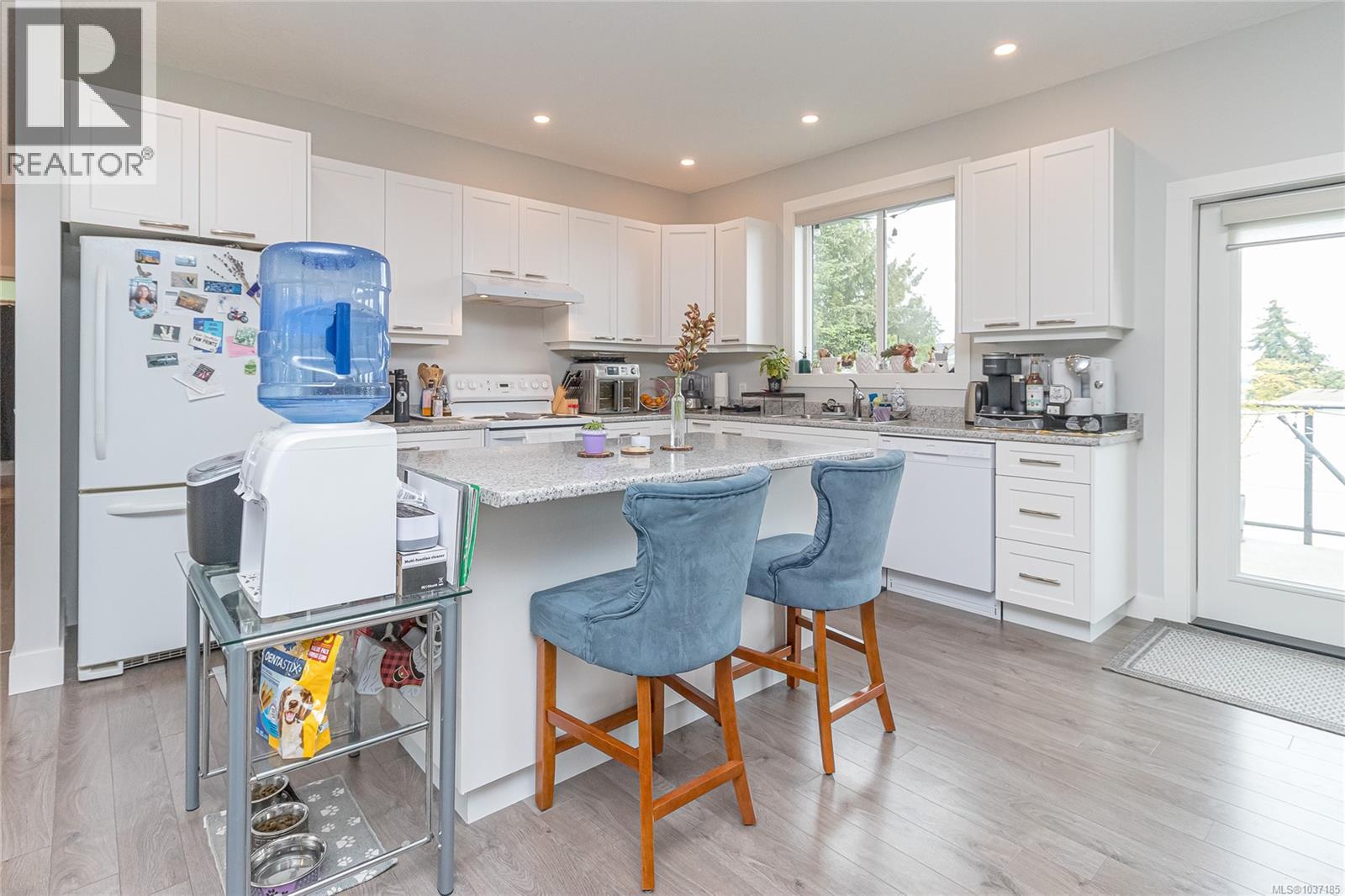 3205 Douglas St - 9