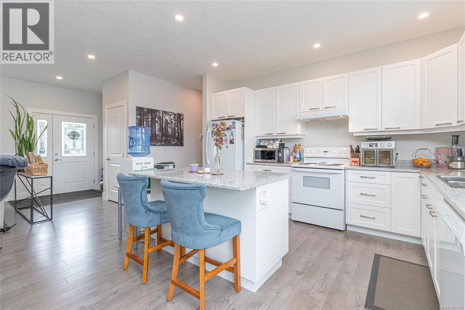 3205 Douglas St - 10