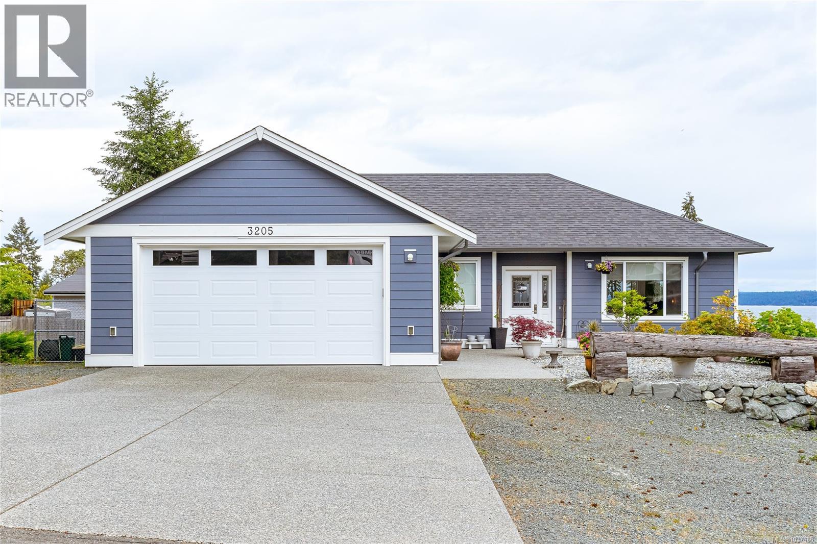 3205 Douglas St - 1