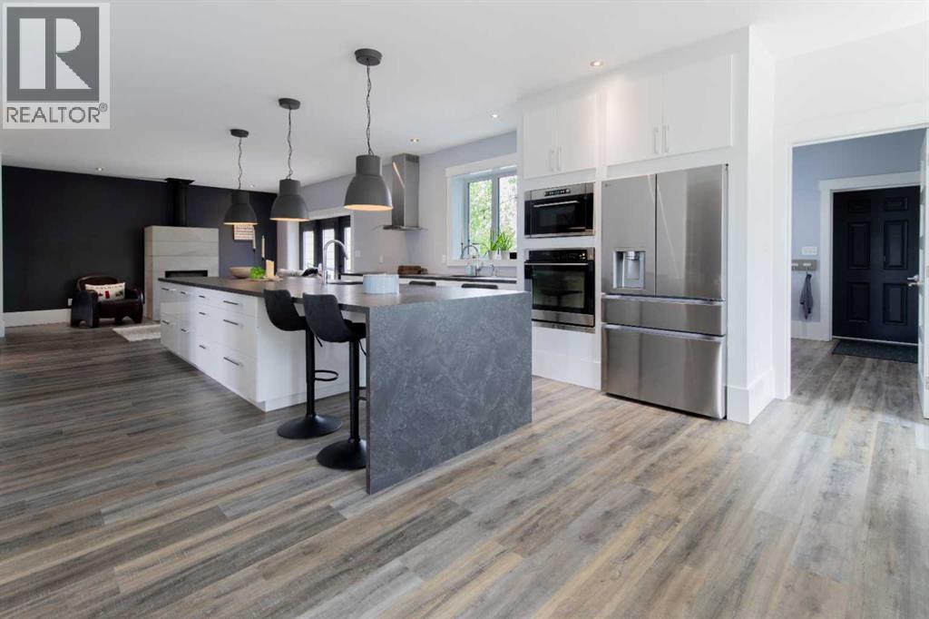 250058 Township Road 92 - 14
