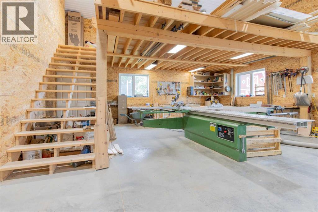 250058 Township Road 92 - 42