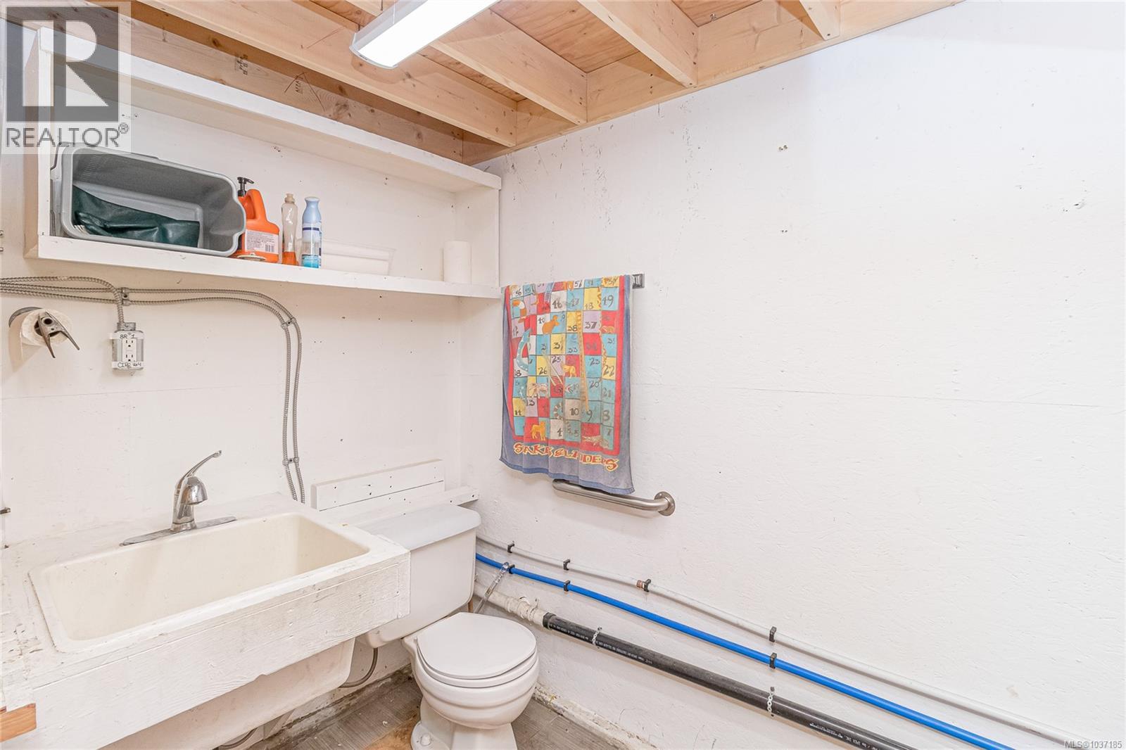 3205 Douglas St - 34