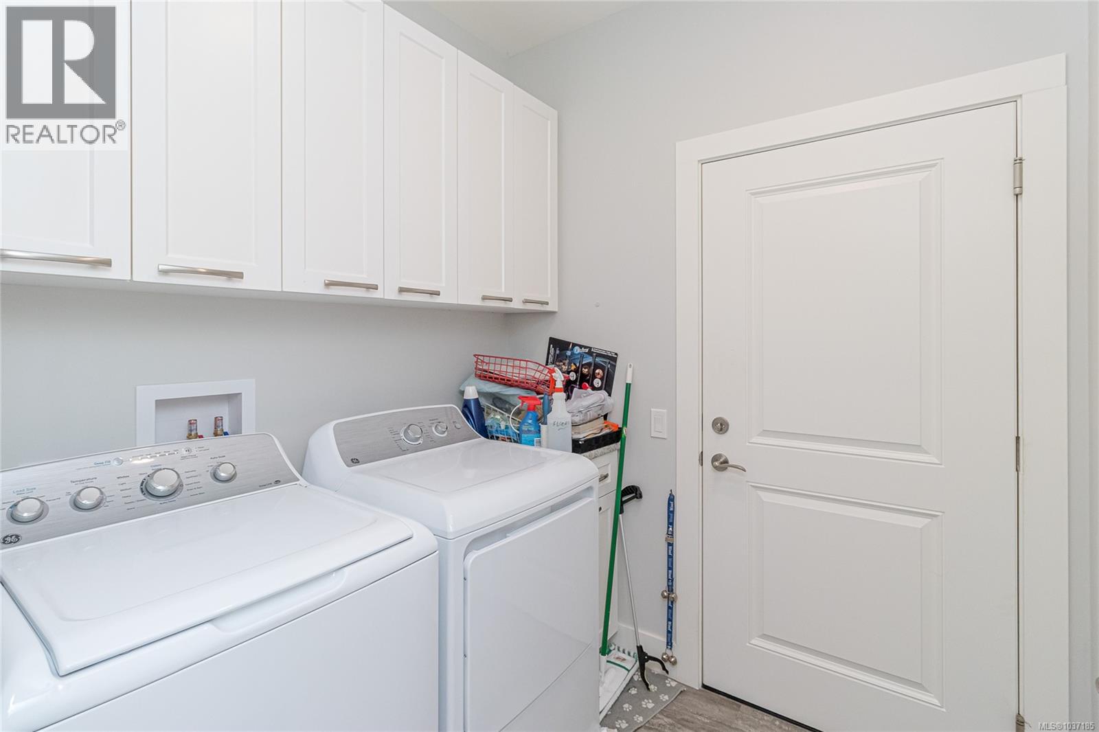 3205 Douglas St - 16