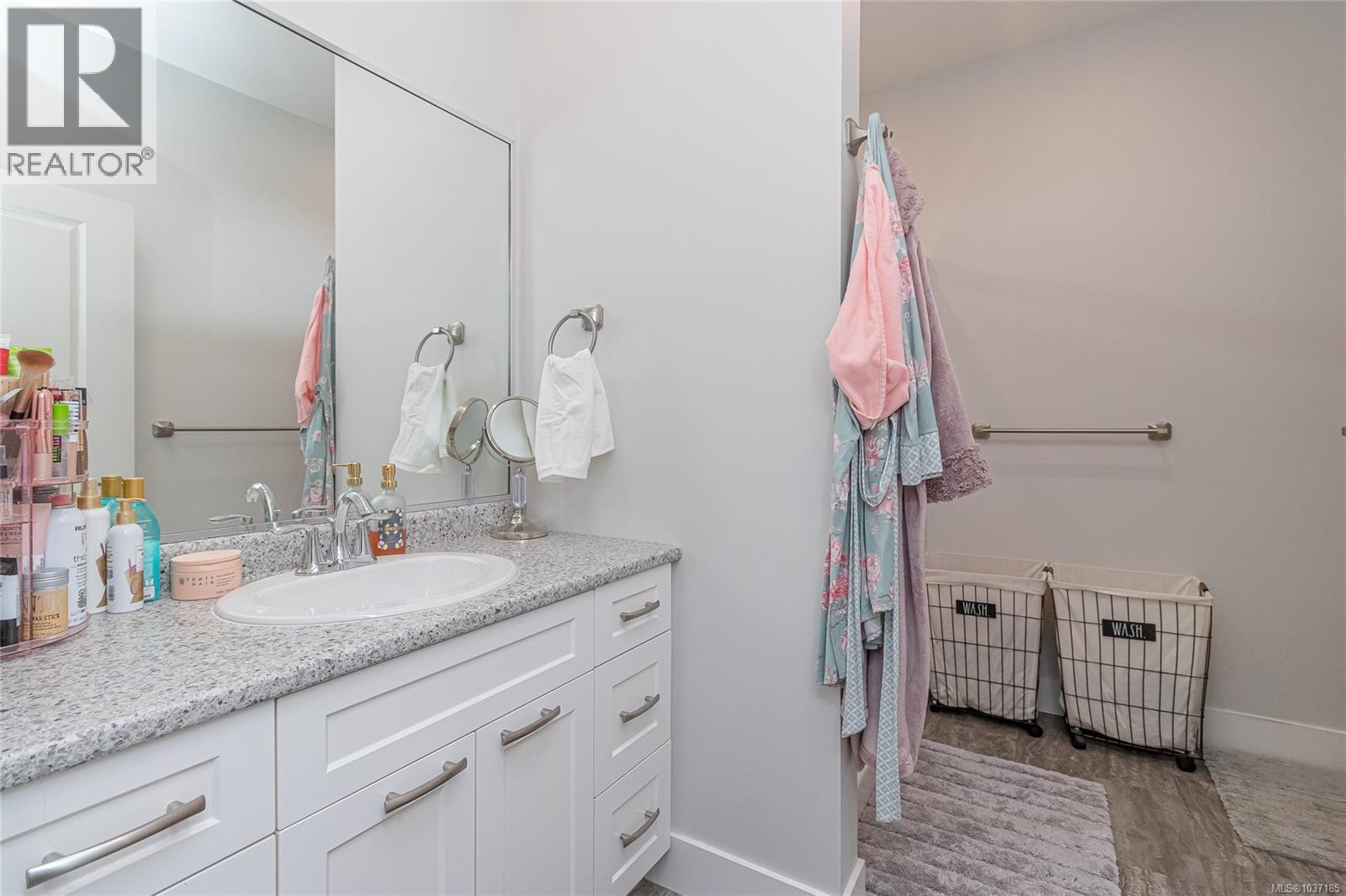 3205 Douglas St - 12