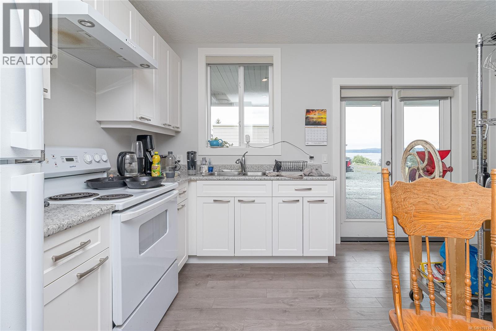 3205 Douglas St - 23