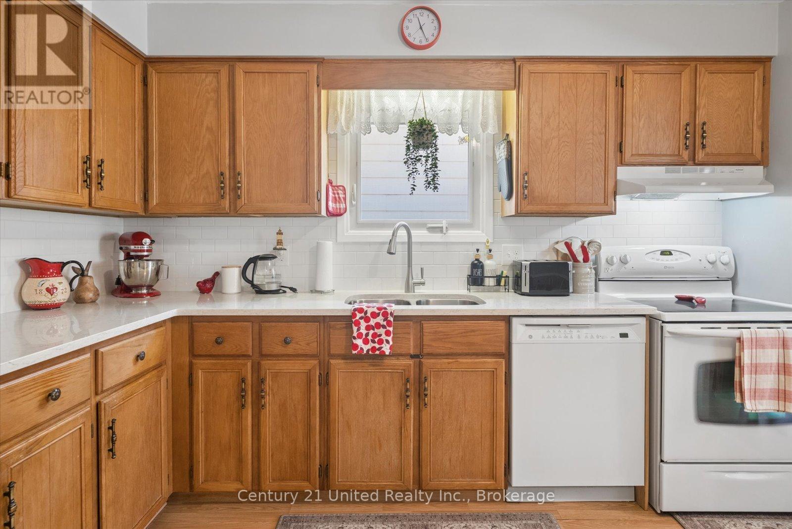 1824 MAPLERIDGE DRIVE - 14