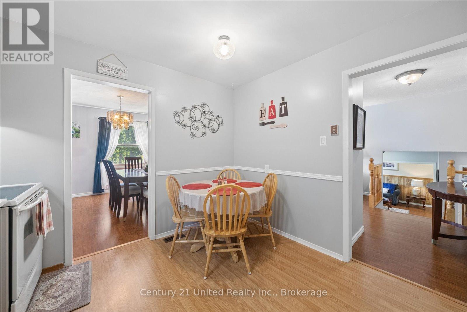 1824 MAPLERIDGE DRIVE - 16