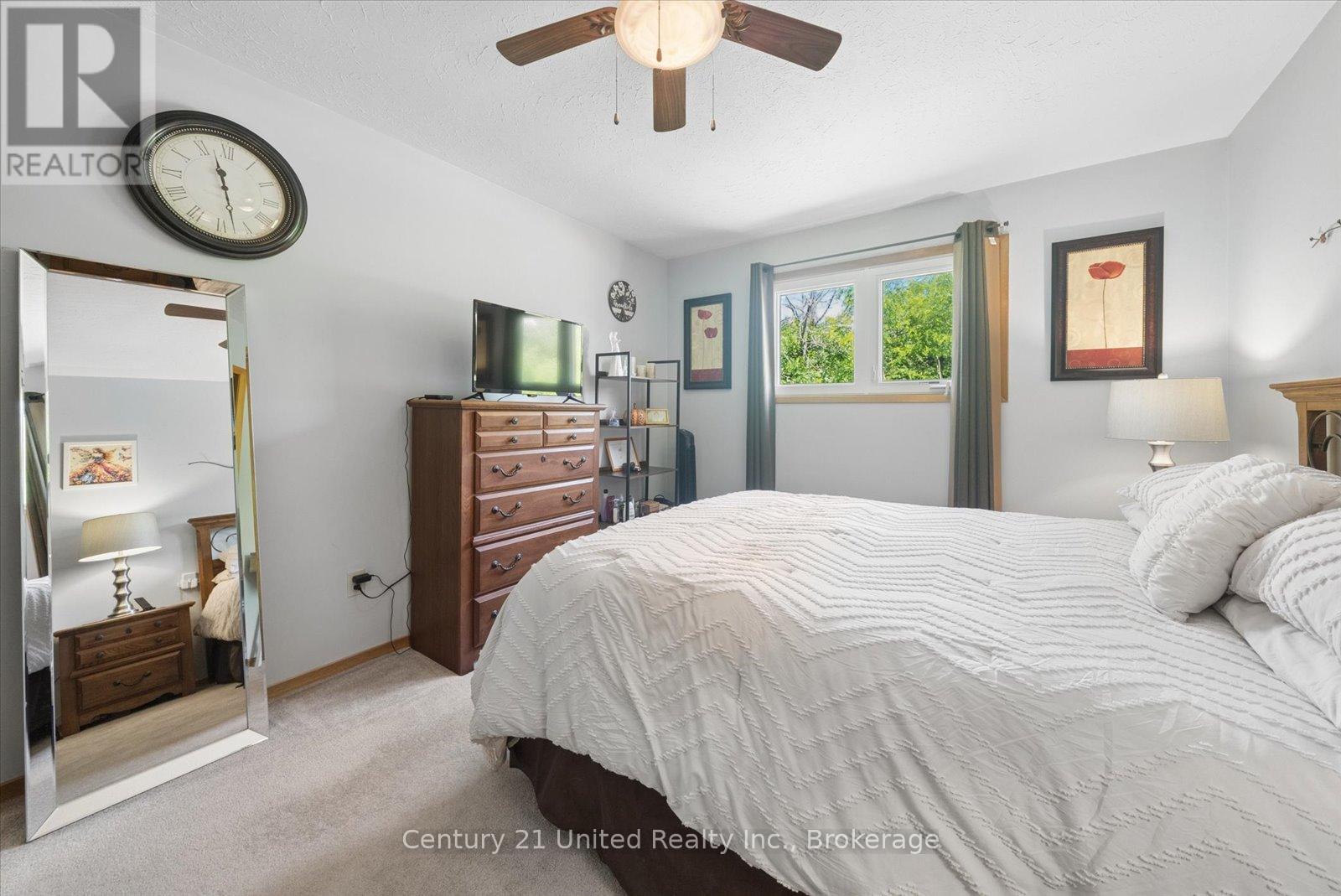 1824 MAPLERIDGE DRIVE - 18