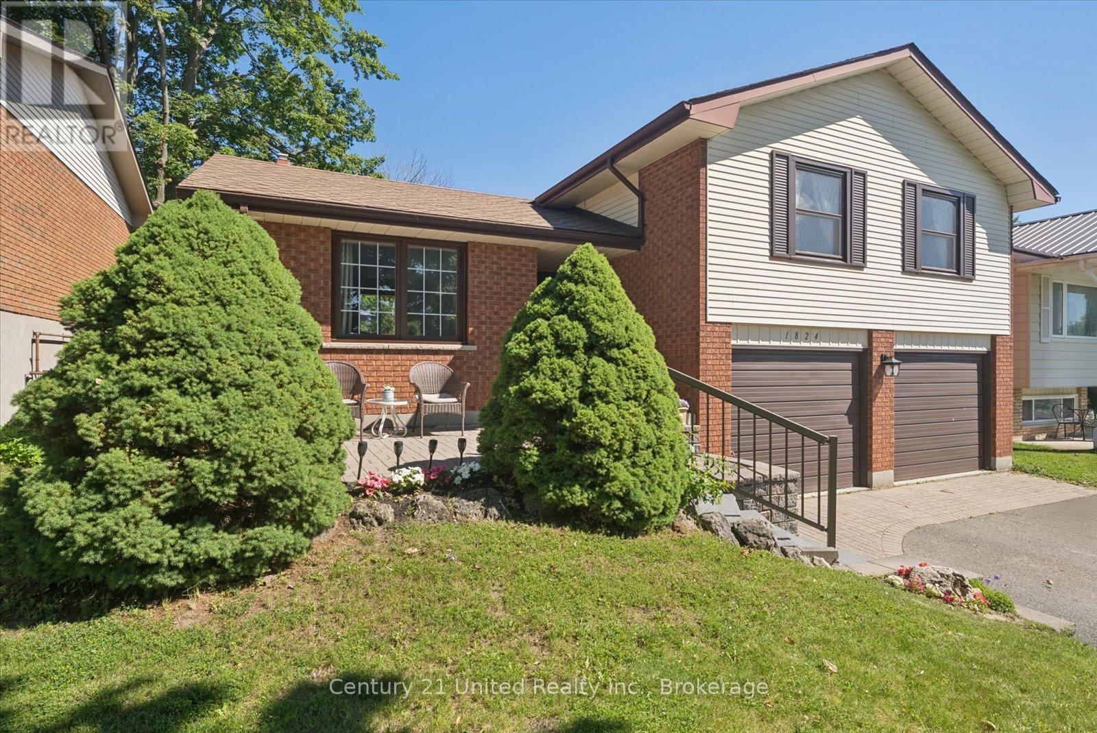 1824 MAPLERIDGE DRIVE - 2