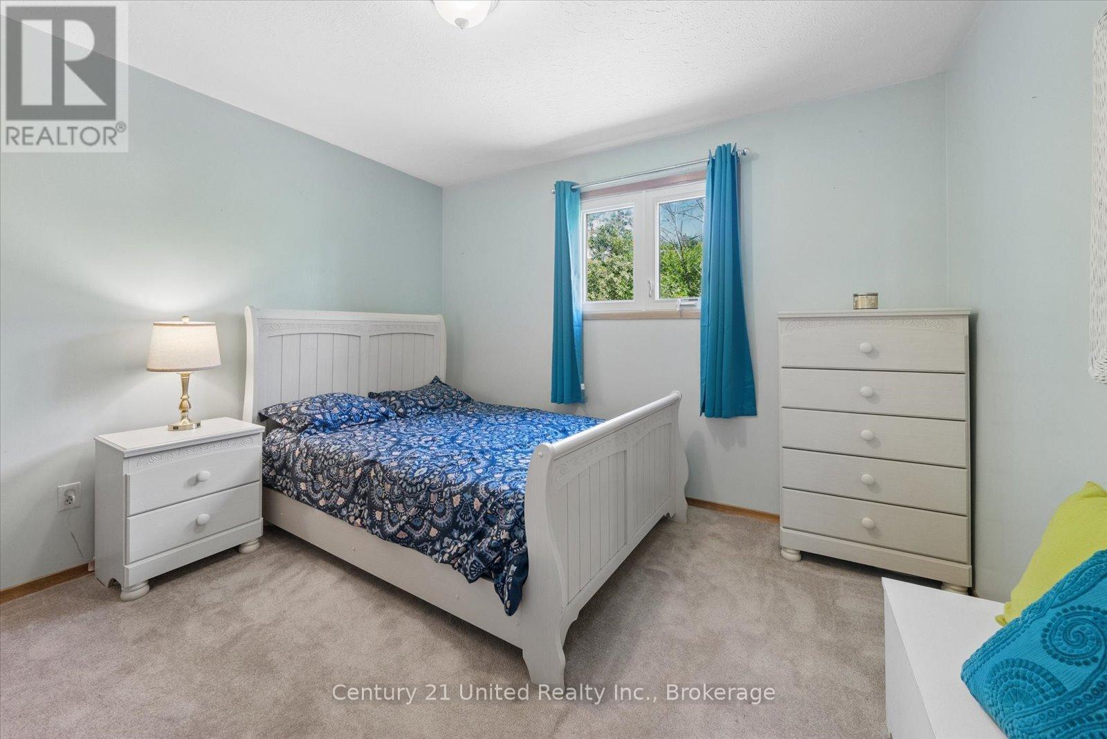 1824 MAPLERIDGE DRIVE - 21