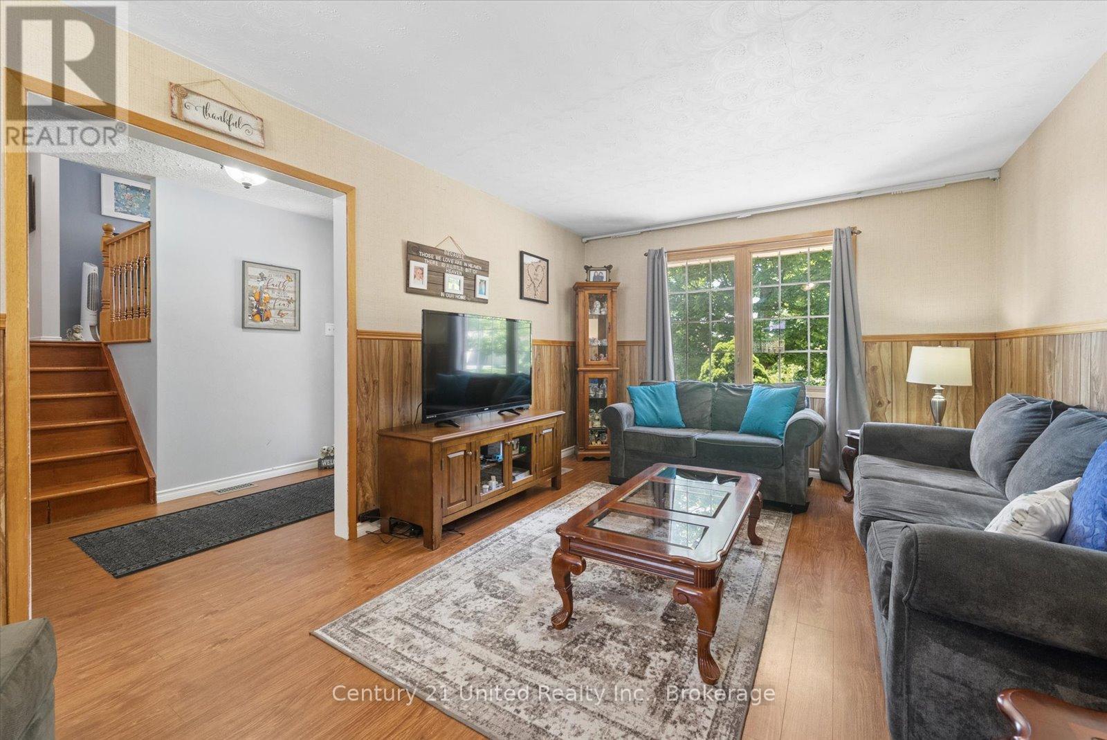 1824 MAPLERIDGE DRIVE - 26