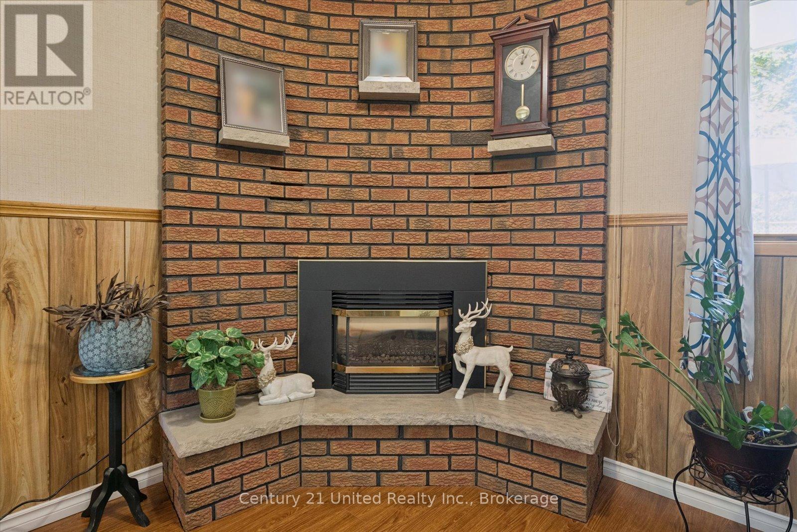1824 MAPLERIDGE DRIVE - 30