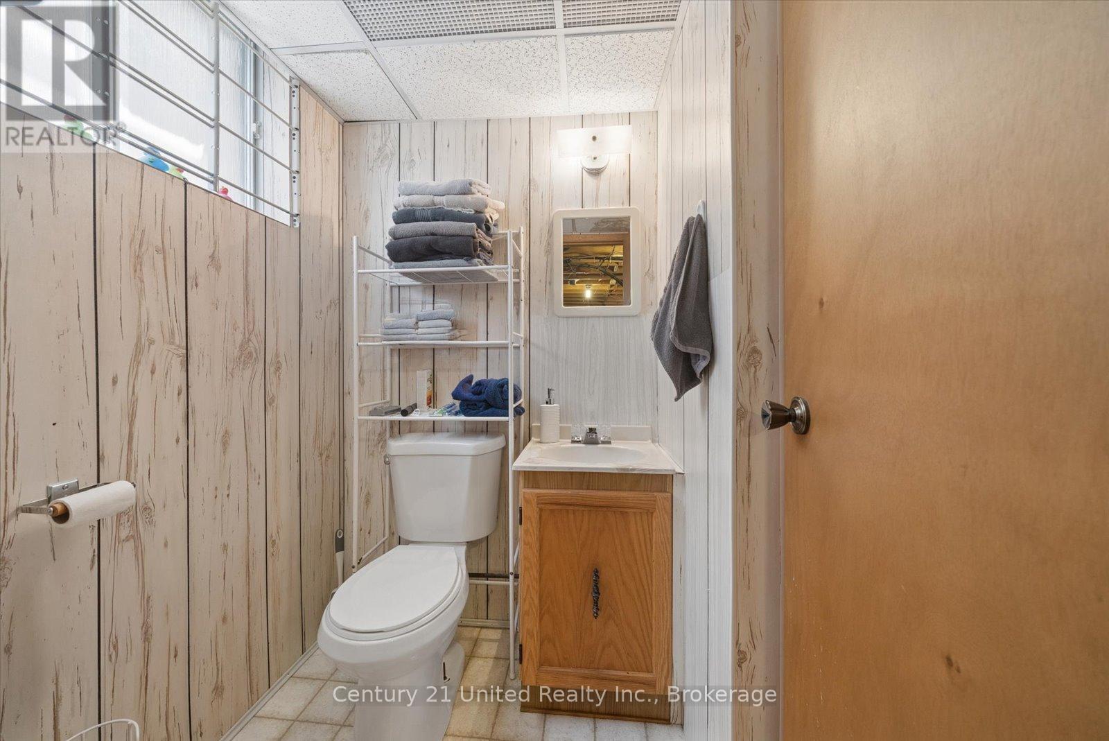 1824 MAPLERIDGE DRIVE - 34