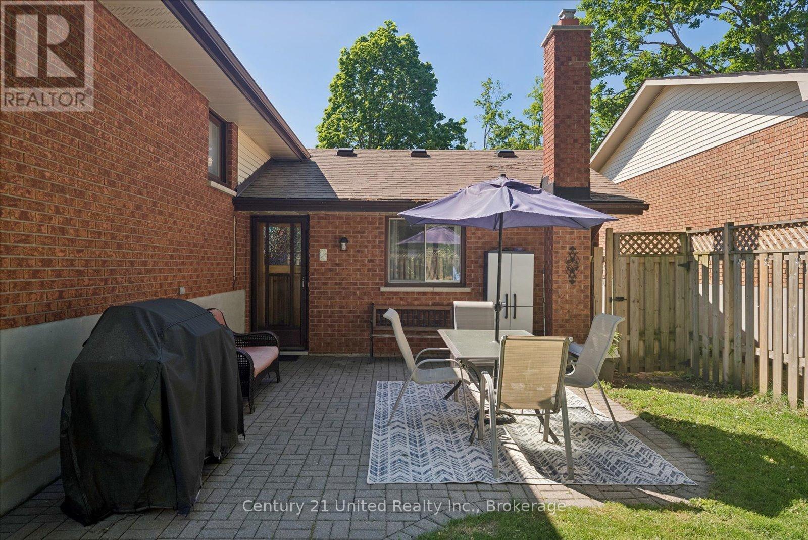 1824 MAPLERIDGE DRIVE - 36