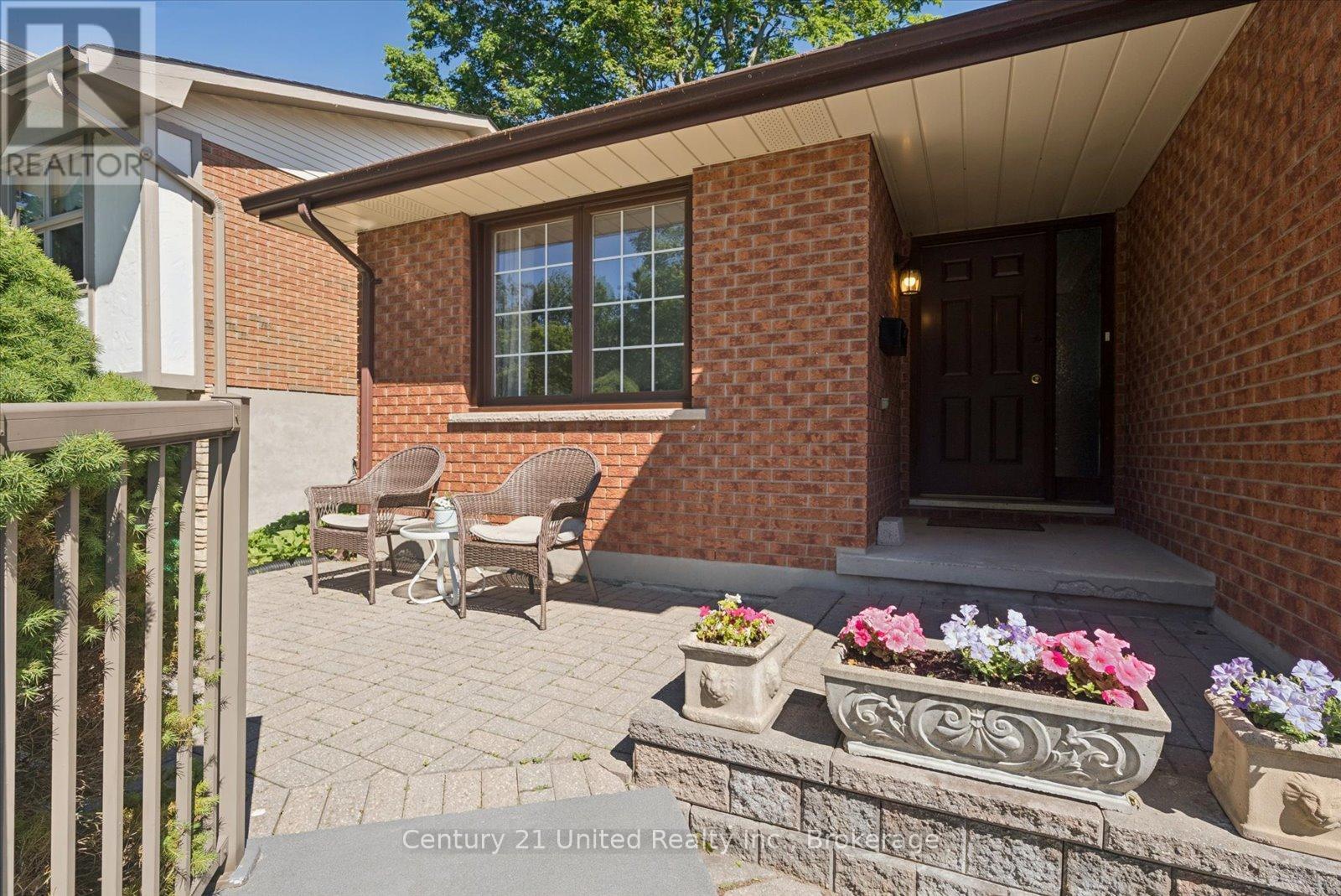 1824 MAPLERIDGE DRIVE - 5