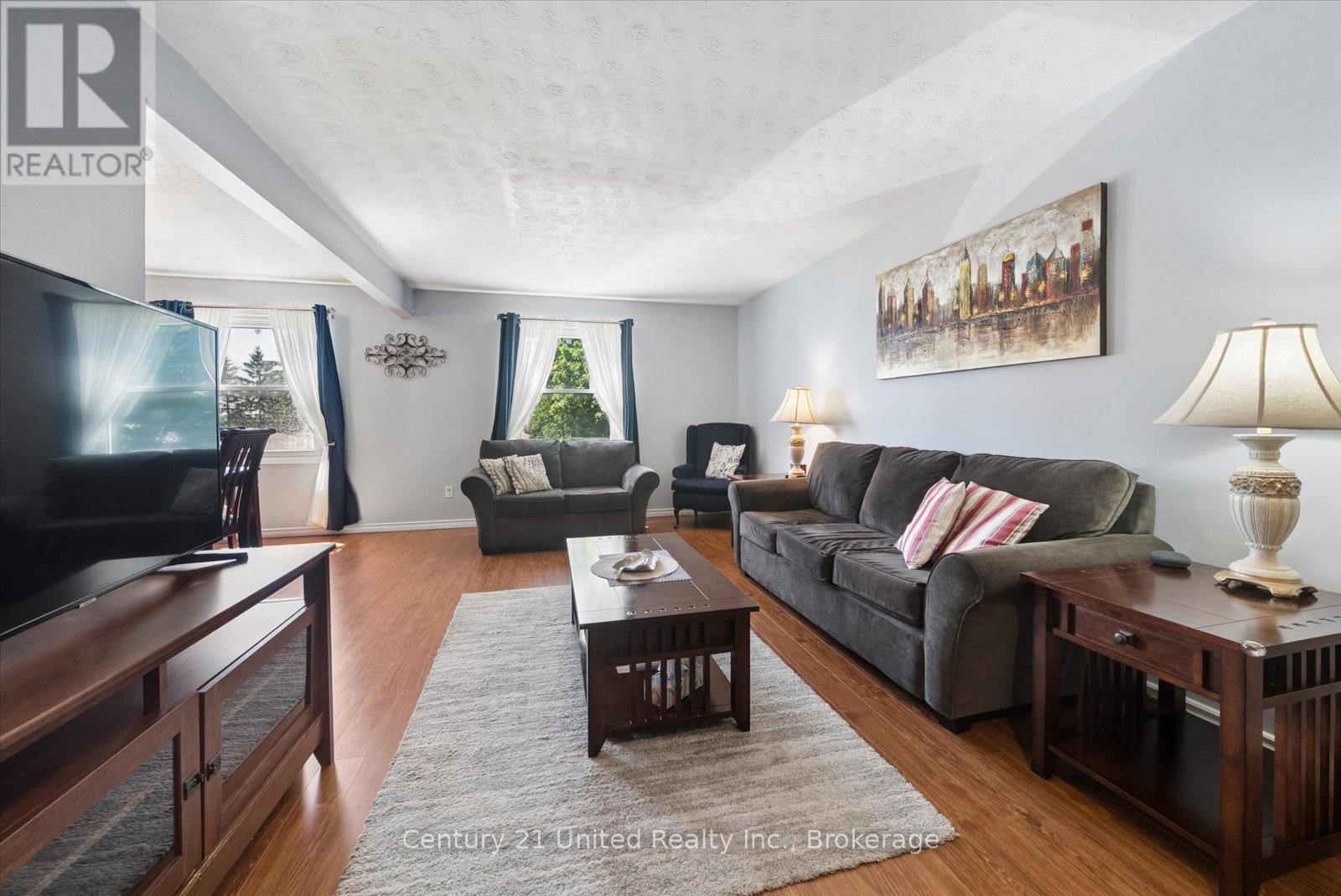 1824 MAPLERIDGE DRIVE - 7