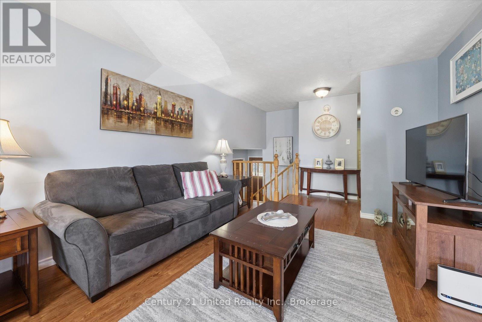 1824 MAPLERIDGE DRIVE - 8
