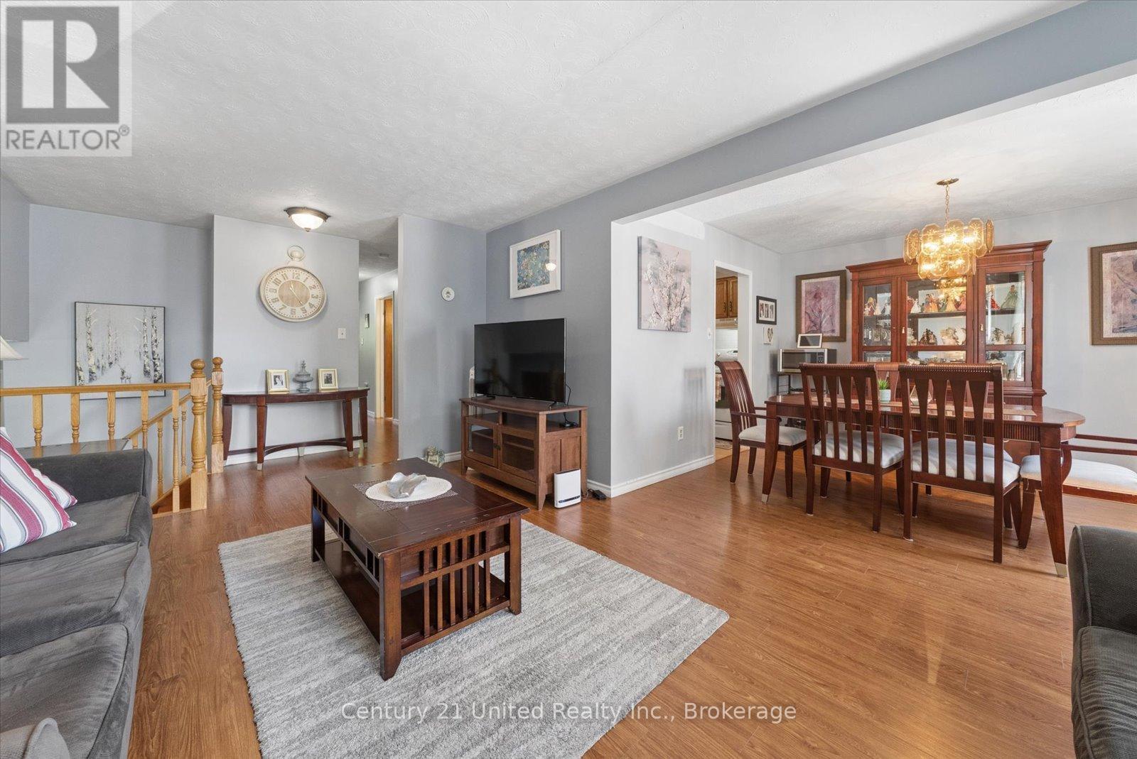 1824 MAPLERIDGE DRIVE - 9