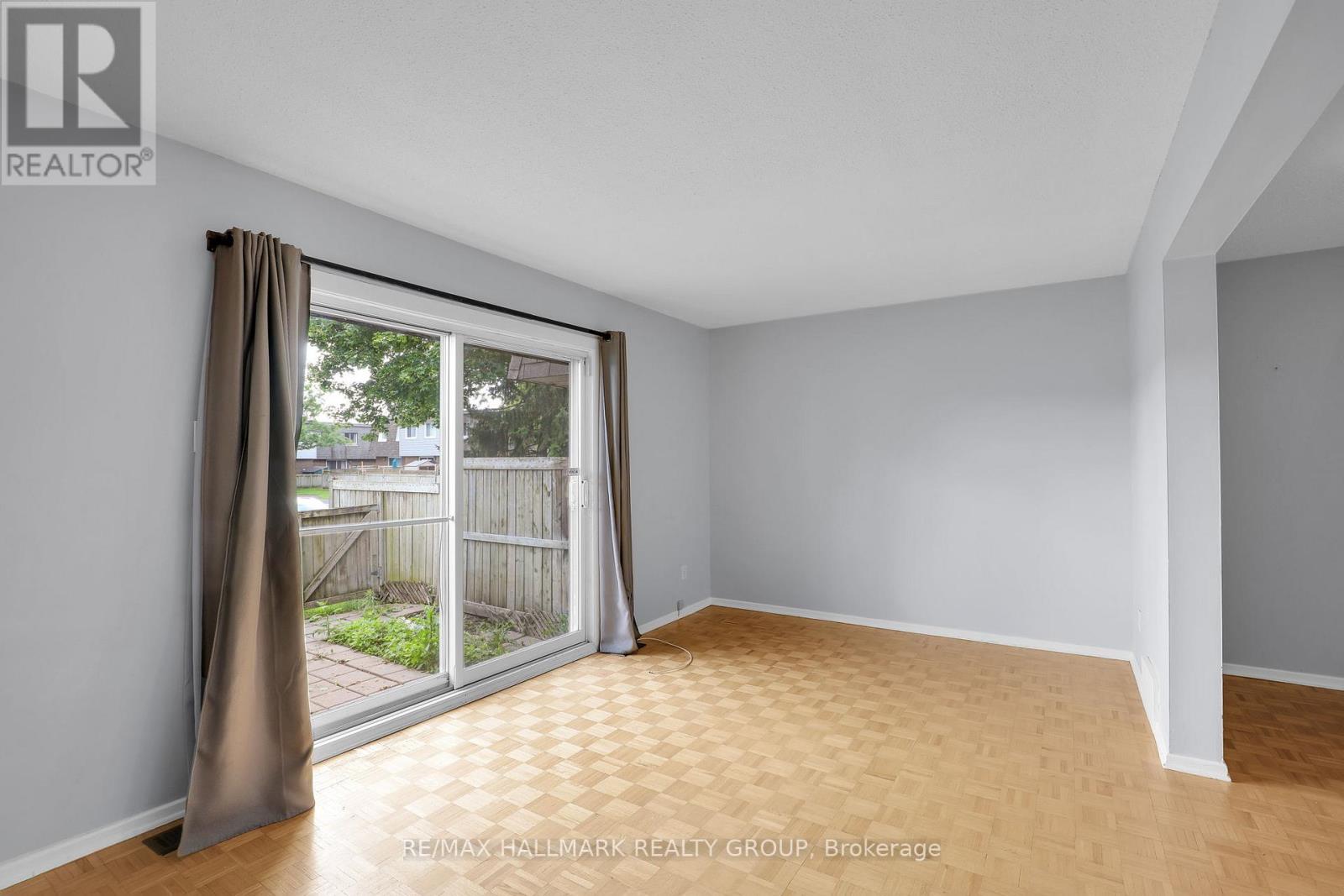 2912 FAIRLEA CRESCENT - 10