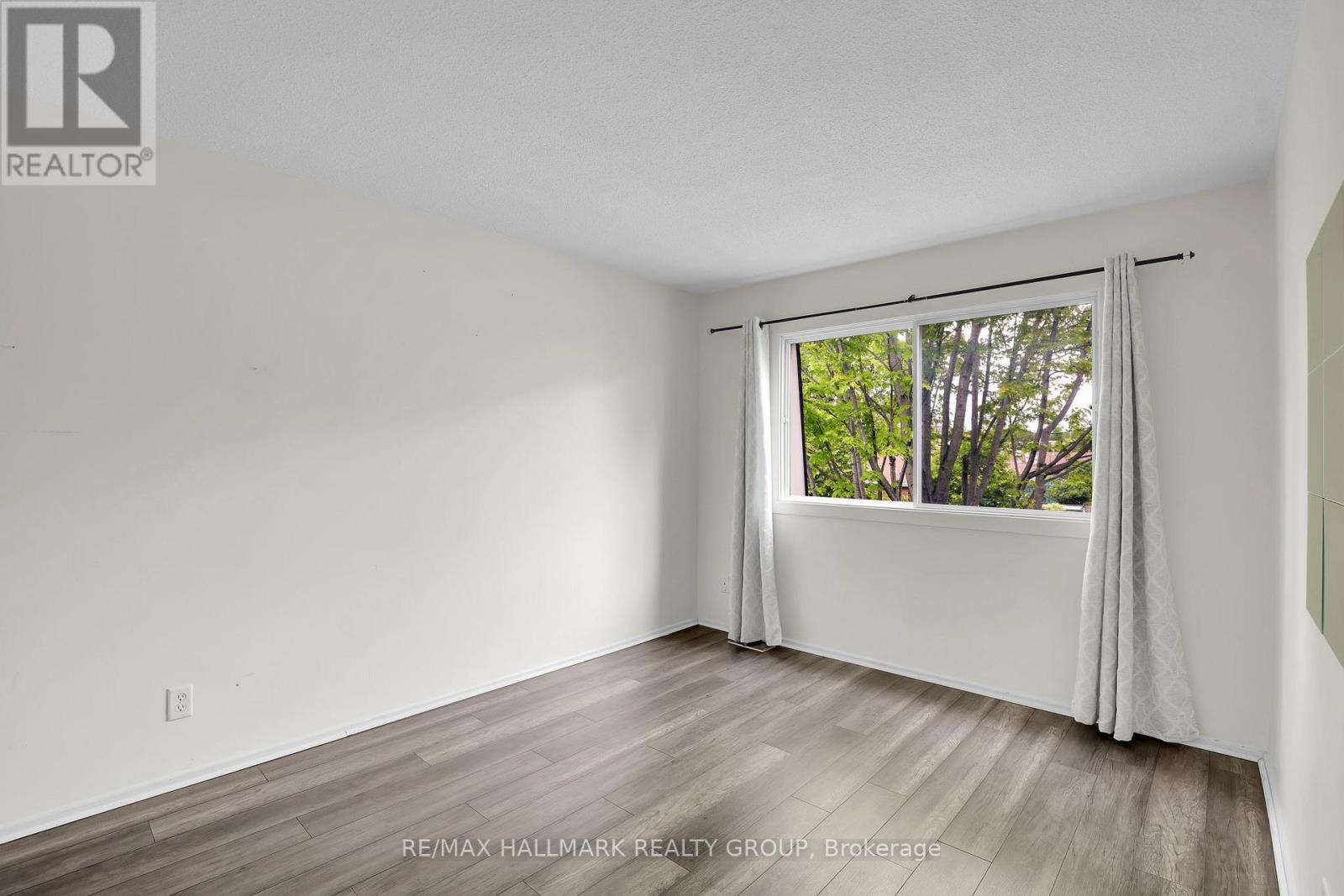 2912 FAIRLEA CRESCENT - 17