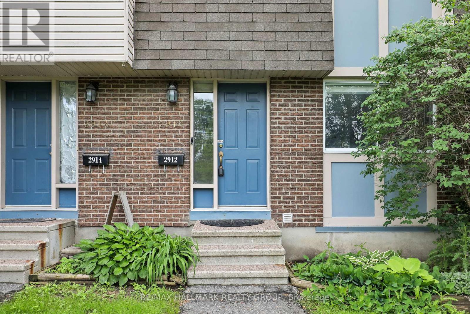 2912 FAIRLEA CRESCENT - 2
