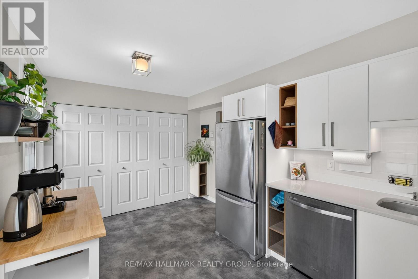 3 Bed, 3 Bath House for Rent in Ottawa – 92 APPLEBY PRIVATE, Ottawa – MLS# X13483426 - Image 17