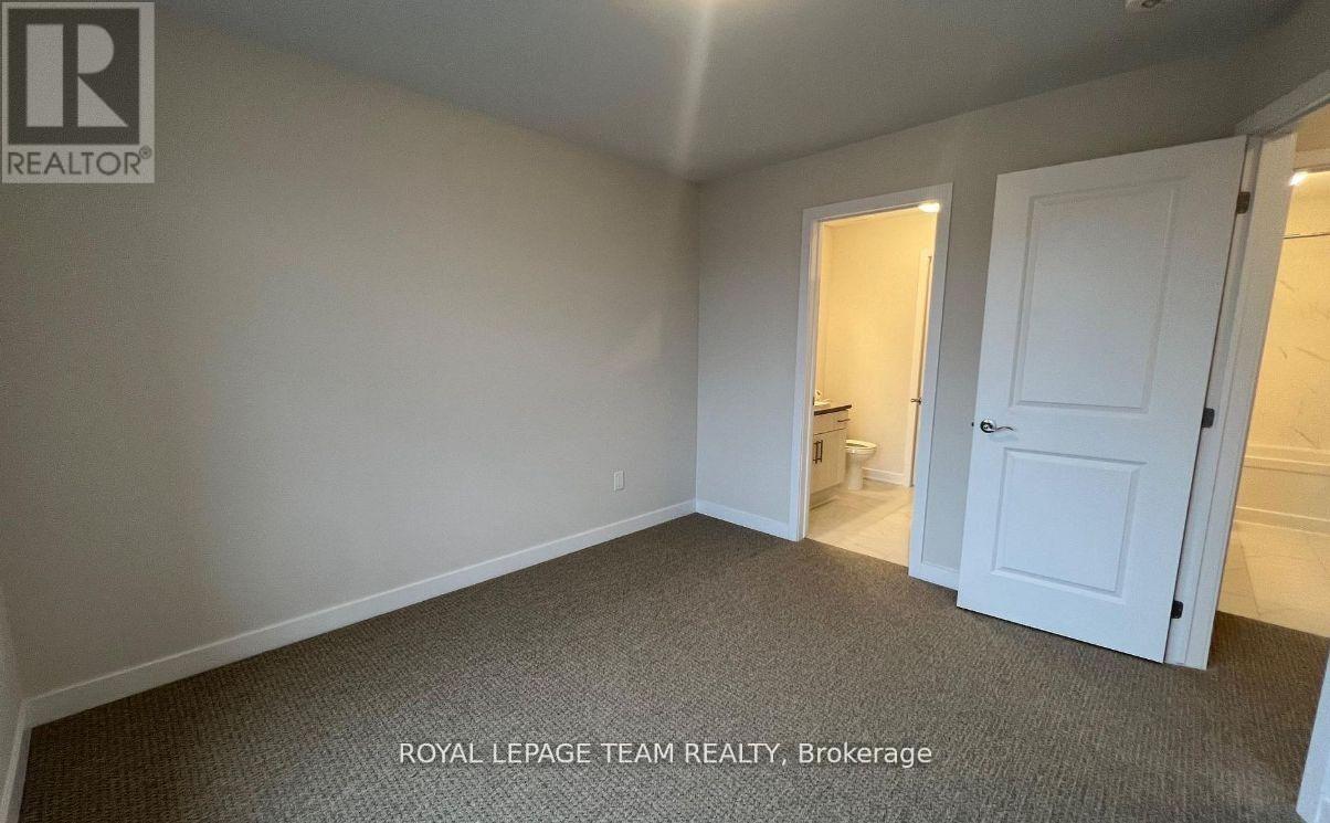 204 TUSSOCK PRIVATE - 21