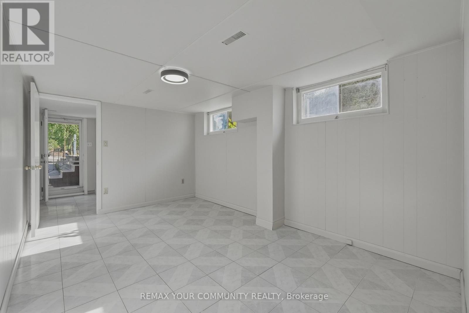 3091 RYMAL ROAD - 32