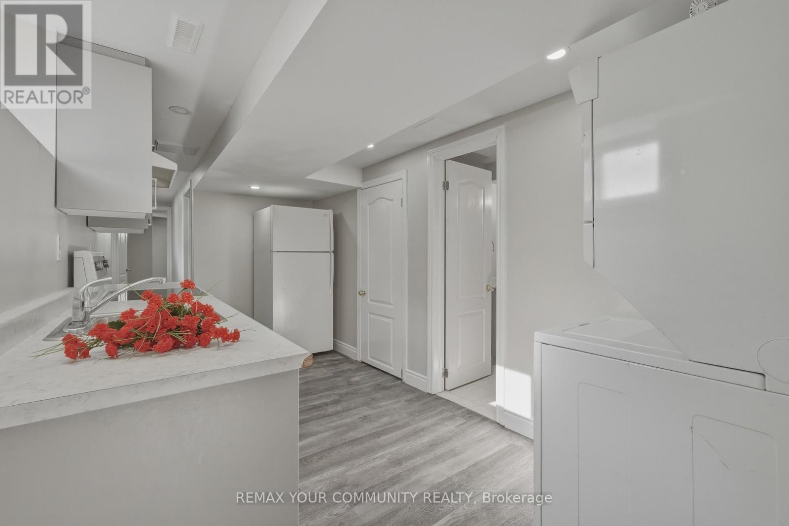 3091 RYMAL ROAD - 33