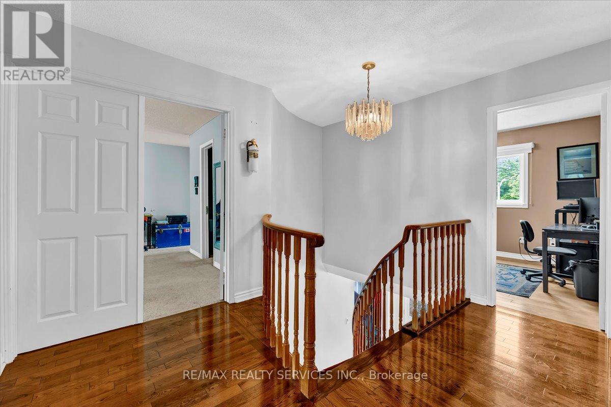 29 BRYDON CRESCENT - 20