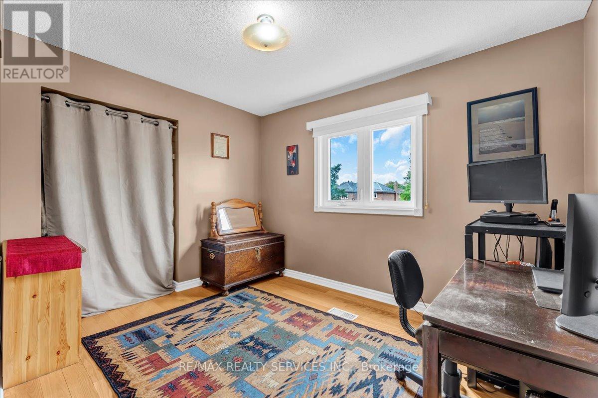 29 BRYDON CRESCENT - 29