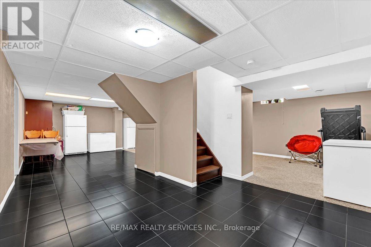 29 BRYDON CRESCENT - 31