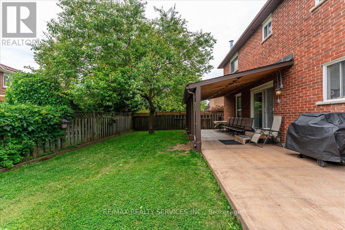 29 BRYDON CRESCENT - 35