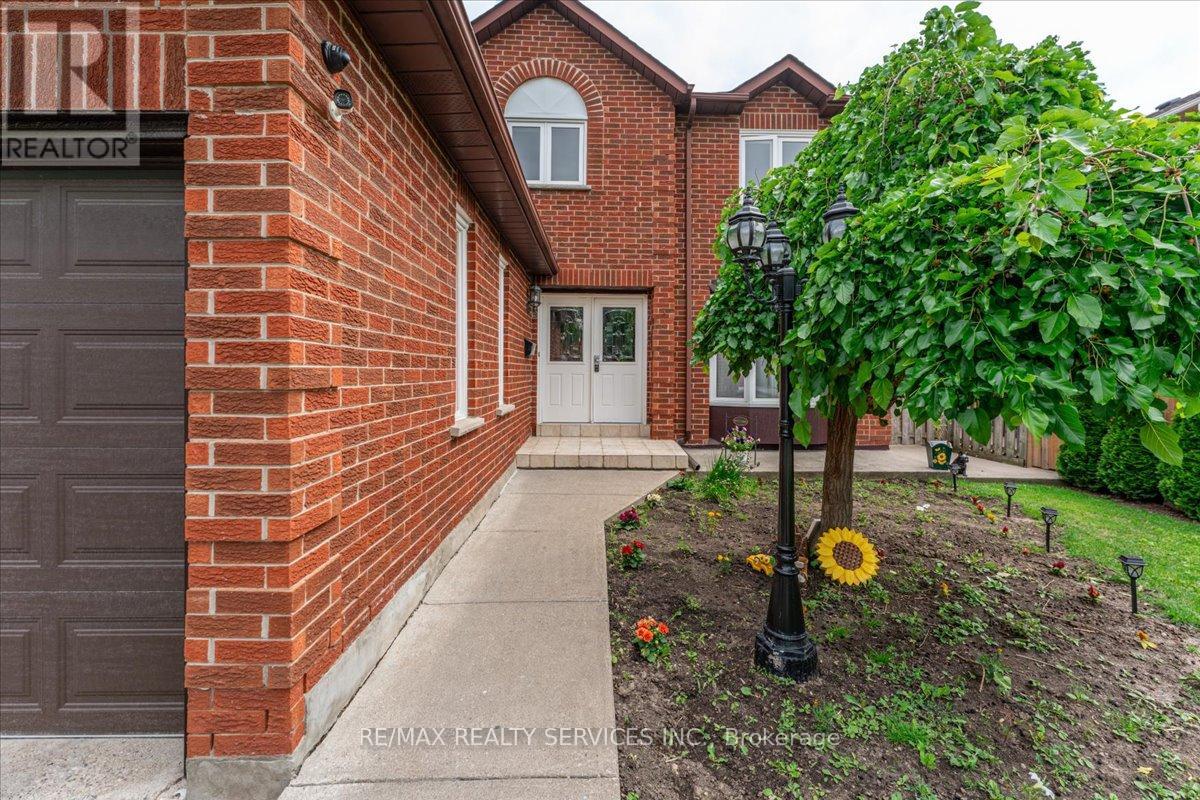 29 BRYDON CRESCENT - 7