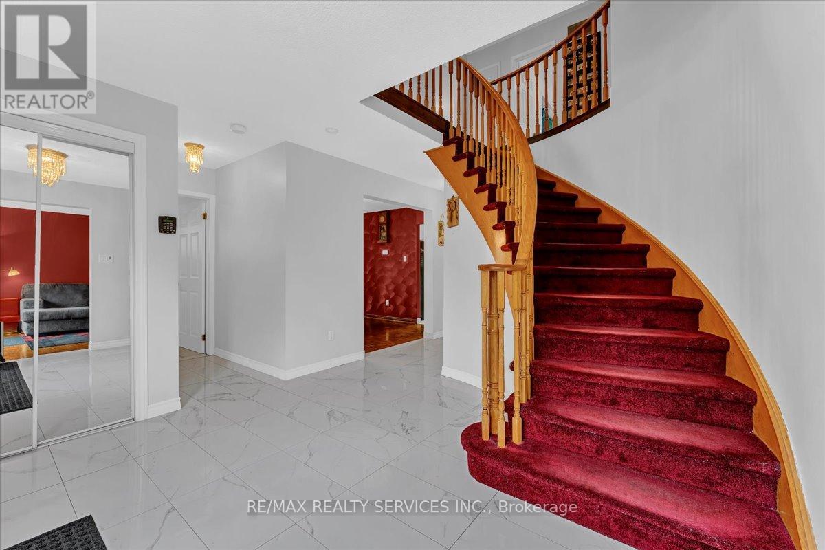 29 BRYDON CRESCENT - 9