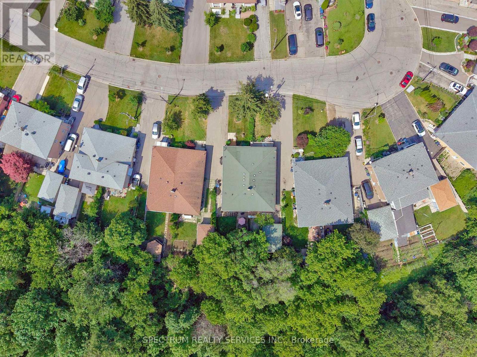37 NEWLIN CRESCENT - 10