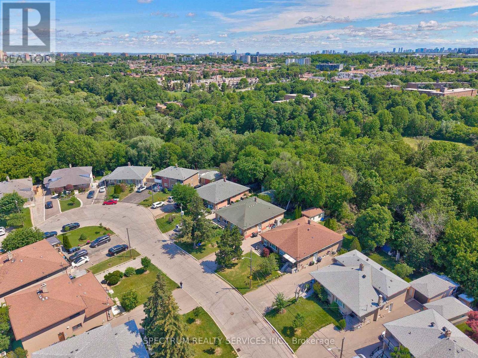 37 NEWLIN CRESCENT - 12