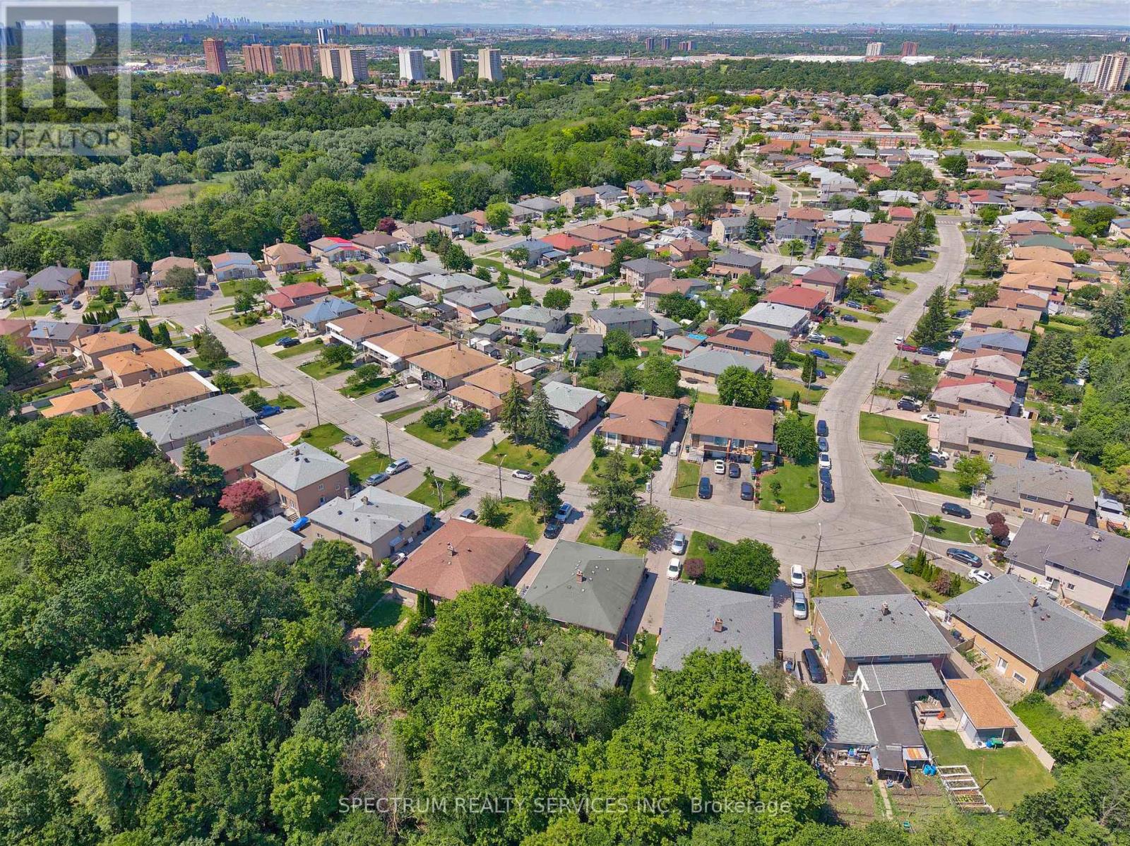 37 NEWLIN CRESCENT - 13