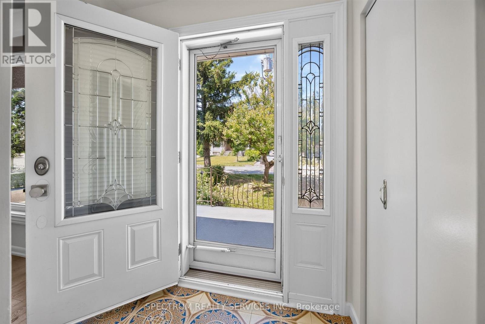 37 NEWLIN CRESCENT - 14