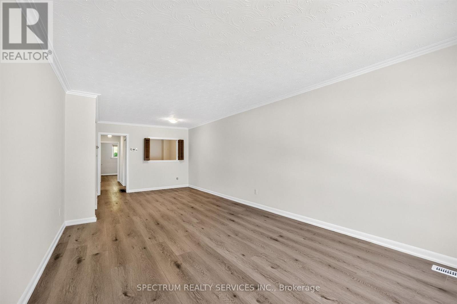 37 NEWLIN CRESCENT - 19