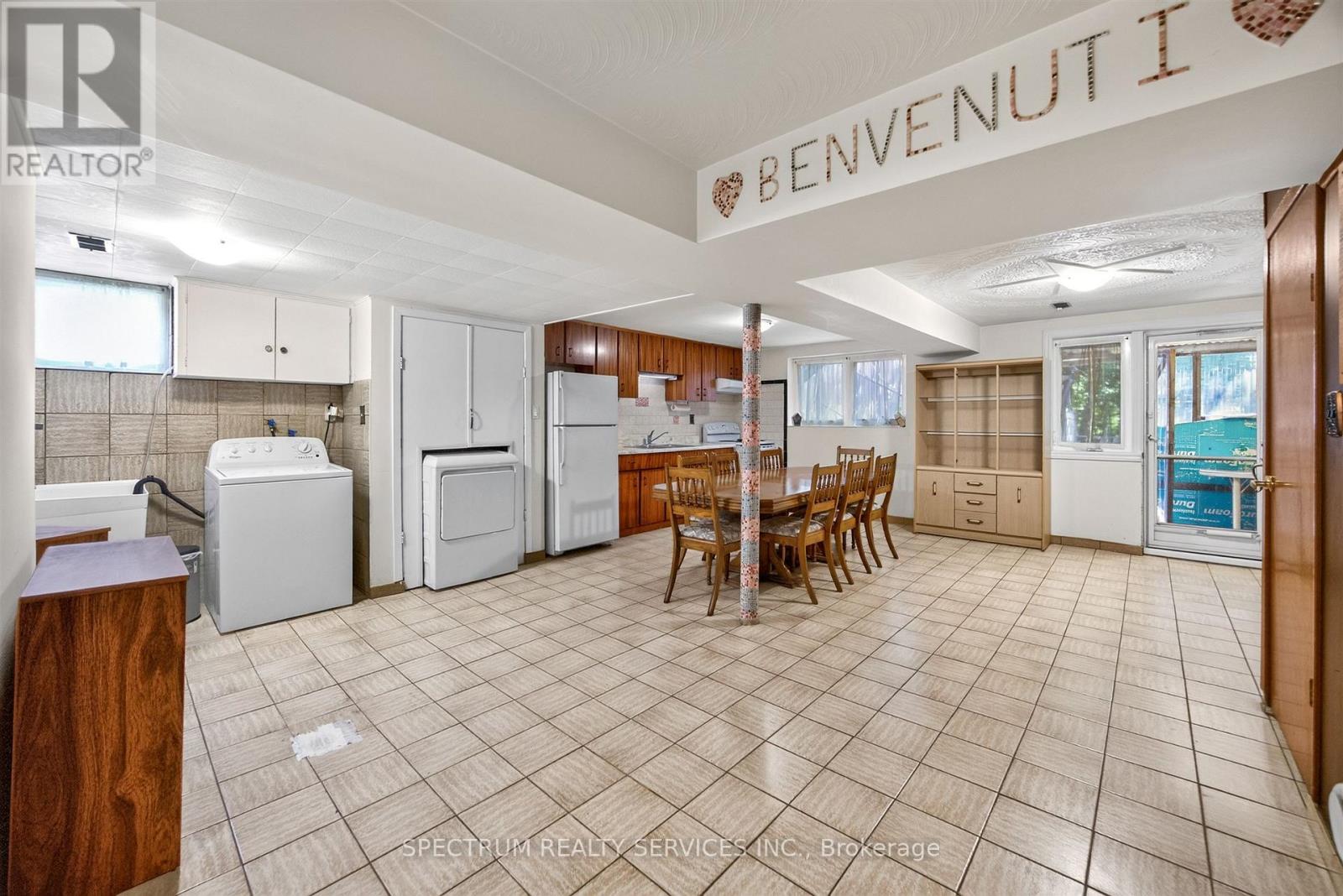 37 NEWLIN CRESCENT - 34