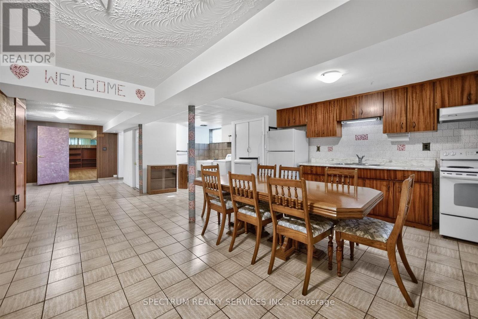 37 NEWLIN CRESCENT - 35