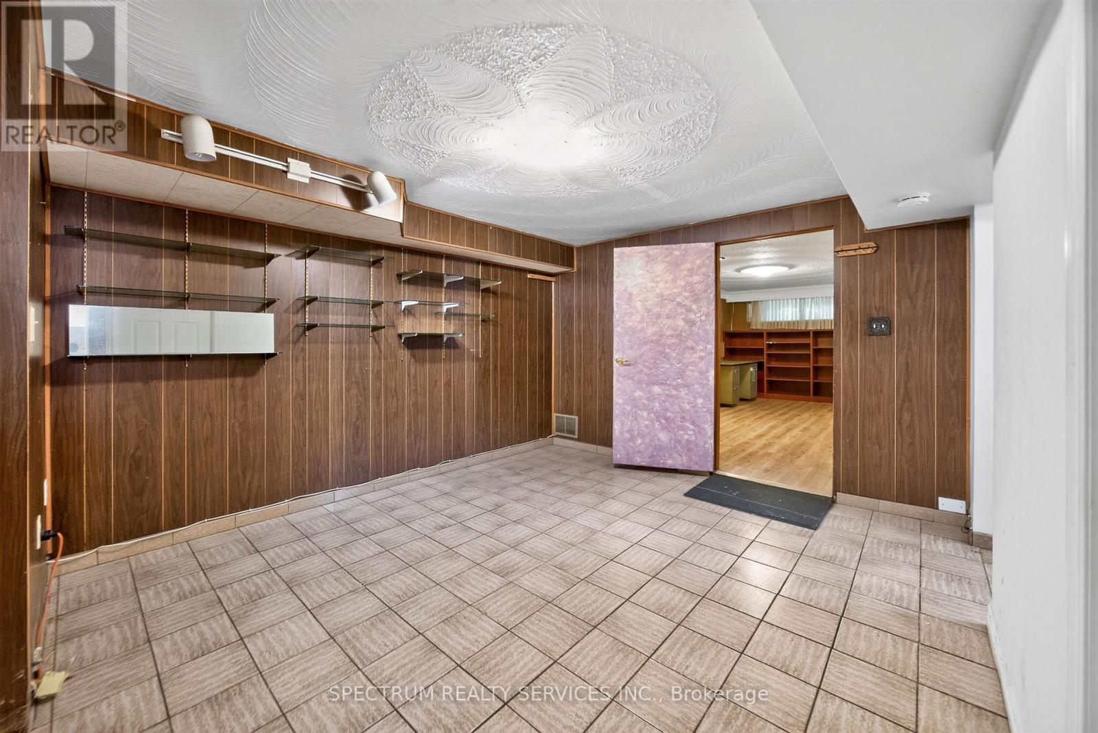 37 NEWLIN CRESCENT - 37
