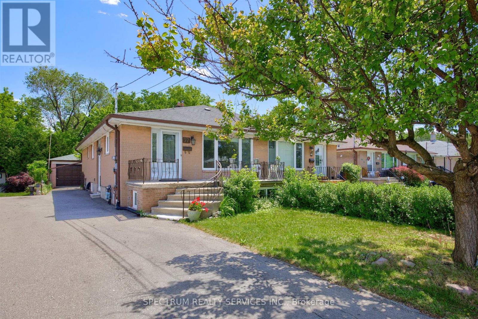 37 NEWLIN CRESCENT - 4